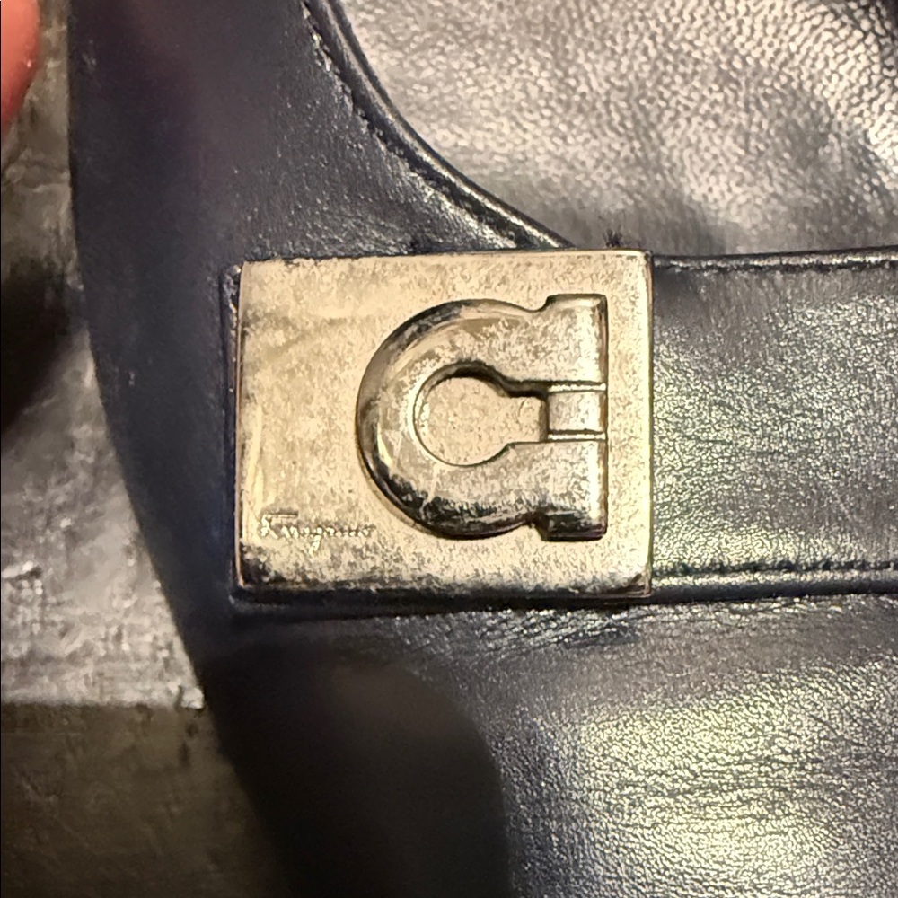 Salvatore Ferragamo Women's Navy Leather Heels vintage - Picture 4 of 14
